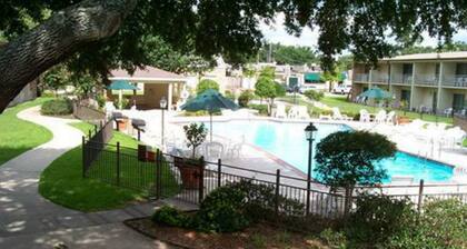 Richmond Suites