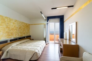 Double Room | Minibar, in-room safe, desk, soundproofing - Park Hotel Rimini (Rimini)