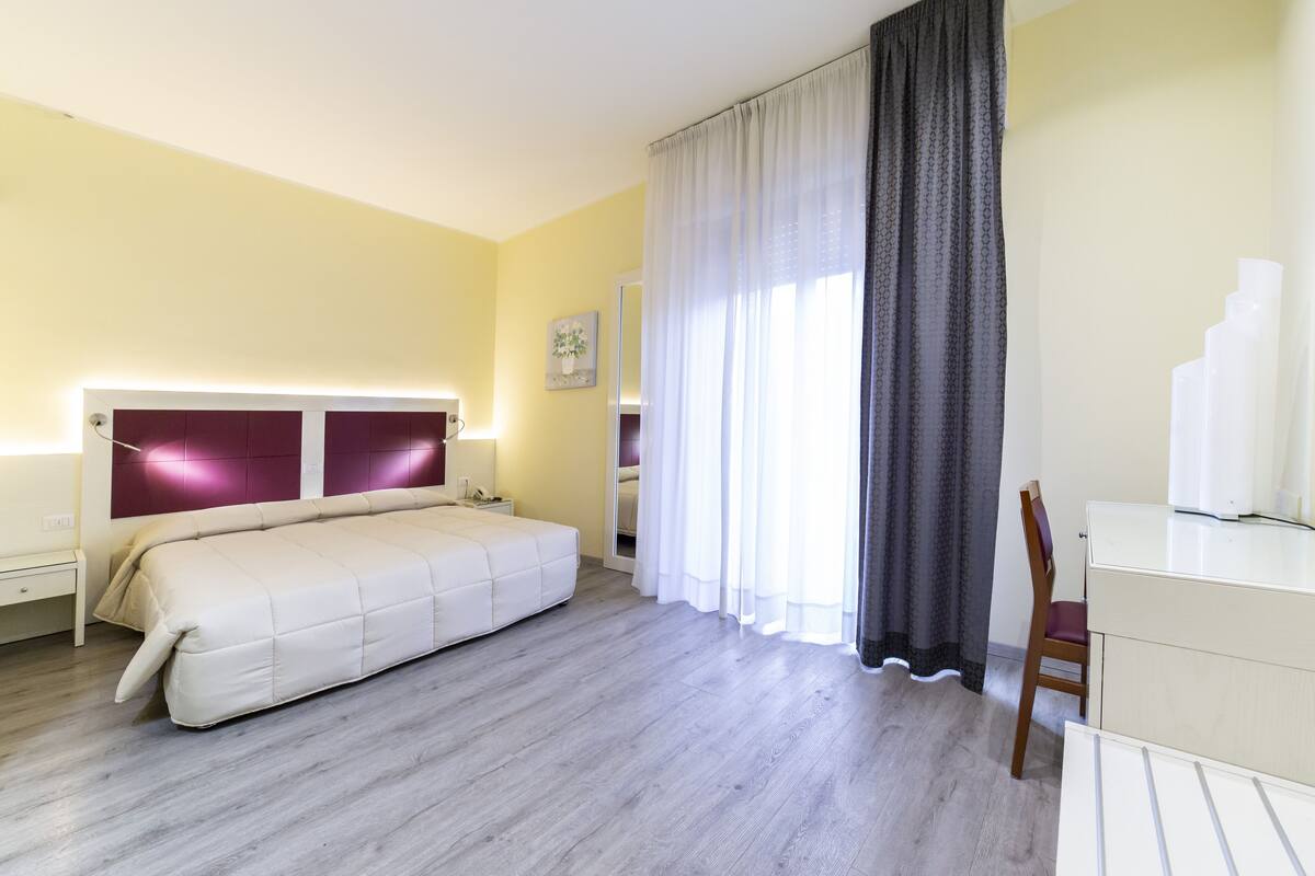 Superior Double Room | Minibar, in-room safe, desk, soundproofing