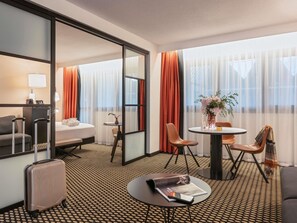 Family Suite, 1 Double Bed | In-room safe, desk, soundproofing, iron/ironing board - Mercure Paris Porte de Versailles Expo (Vanves)