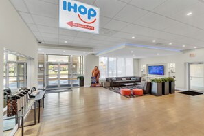 Reception - Days Inn by Wyndham Titusville Kennedy Space Center (Titusville)