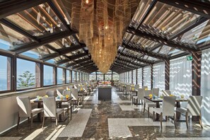 Daily buffet breakfast for a fee - De Bonart Naples, Curio Collection by Hilton (Naples)