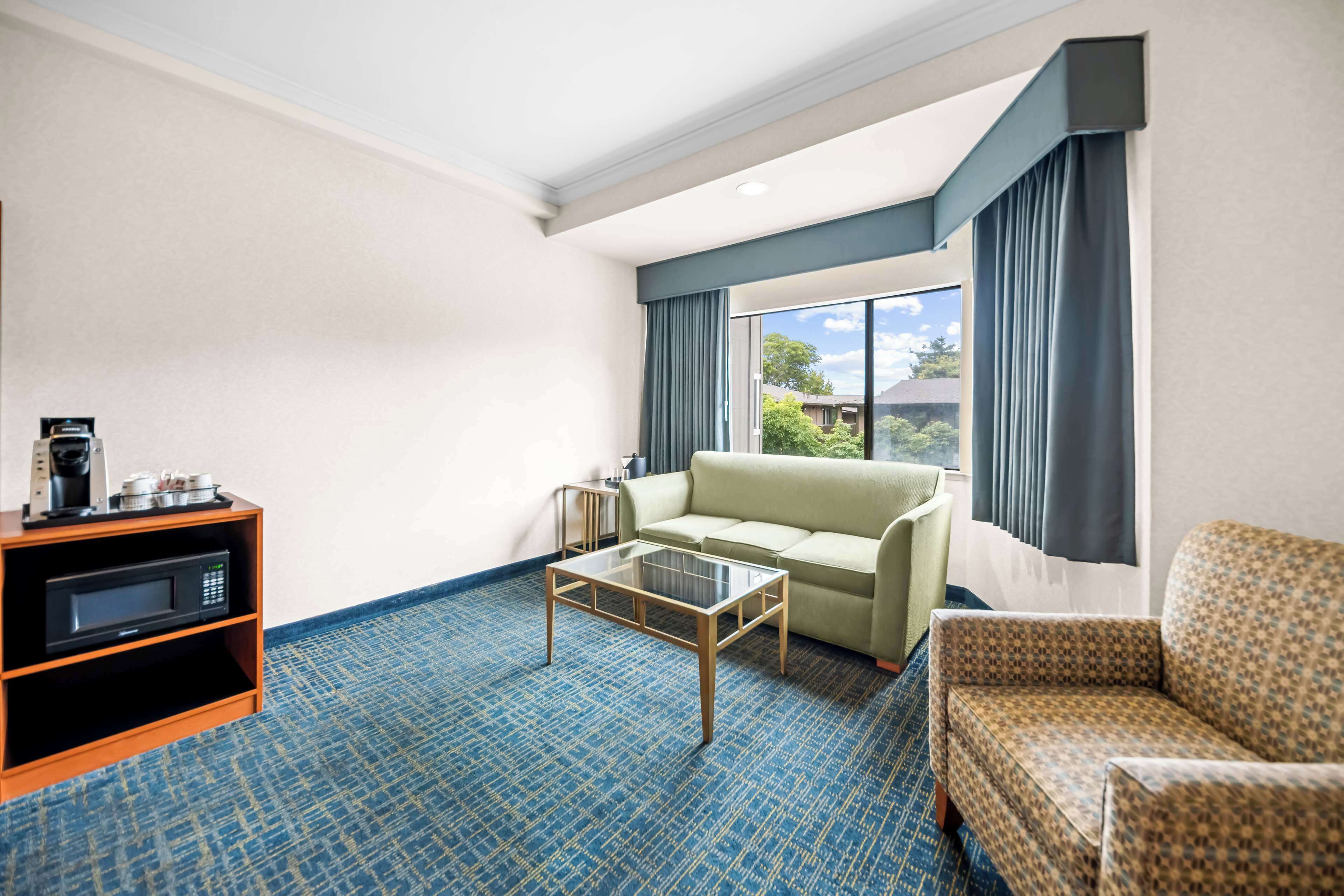 Photo - Best Western De Anza Inn