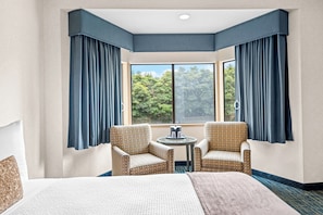 Standard Room, 2 Queen Beds, Accessible, Bathtub (Bathtub) | Premium bedding, in-room safe, desk, blackout curtains