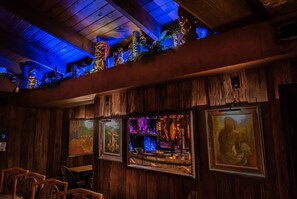 Bar (on property) - Golden Host Resort - Sarasota (Sarasota)