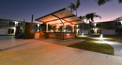 Golden Host Resort - Sarasota