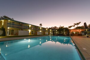 Outdoor pool, pool umbrellas