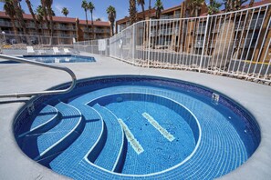 Exterior - Lake Mead Inn (Boulder City)