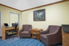 Lobby - Days Inn by Wyndham Grand Island (Grand Island)