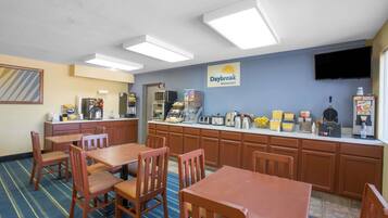 Tägliches inbegriffenes kontinentales Frühstück