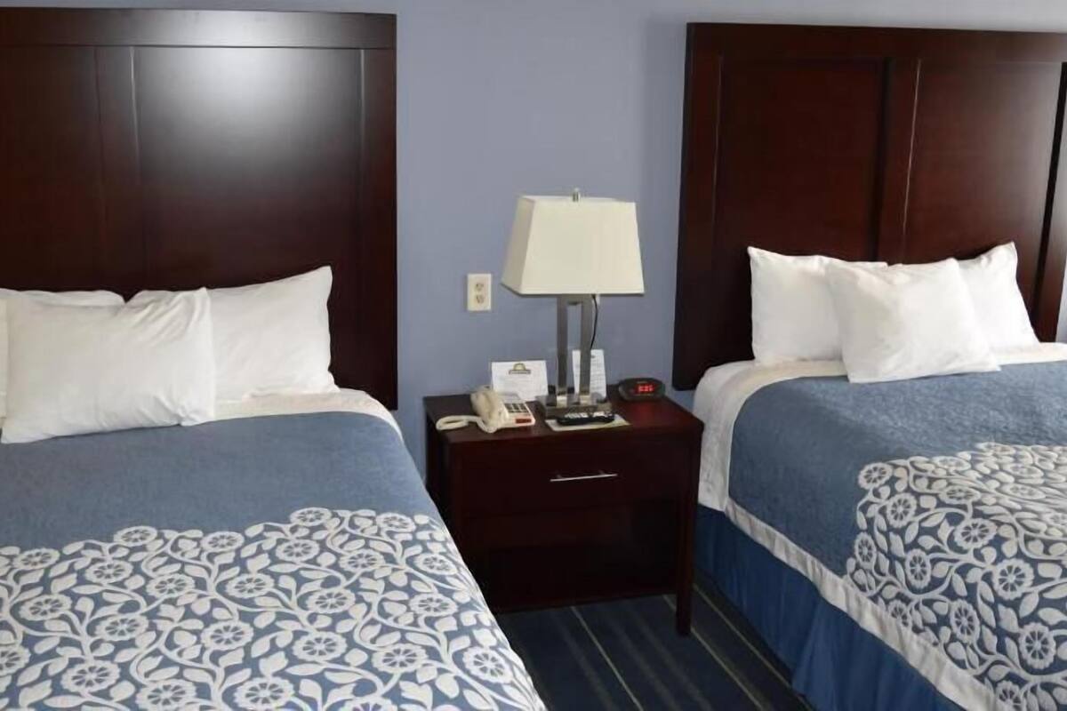 Desk, iron/ironing board, rollaway beds, free WiFi