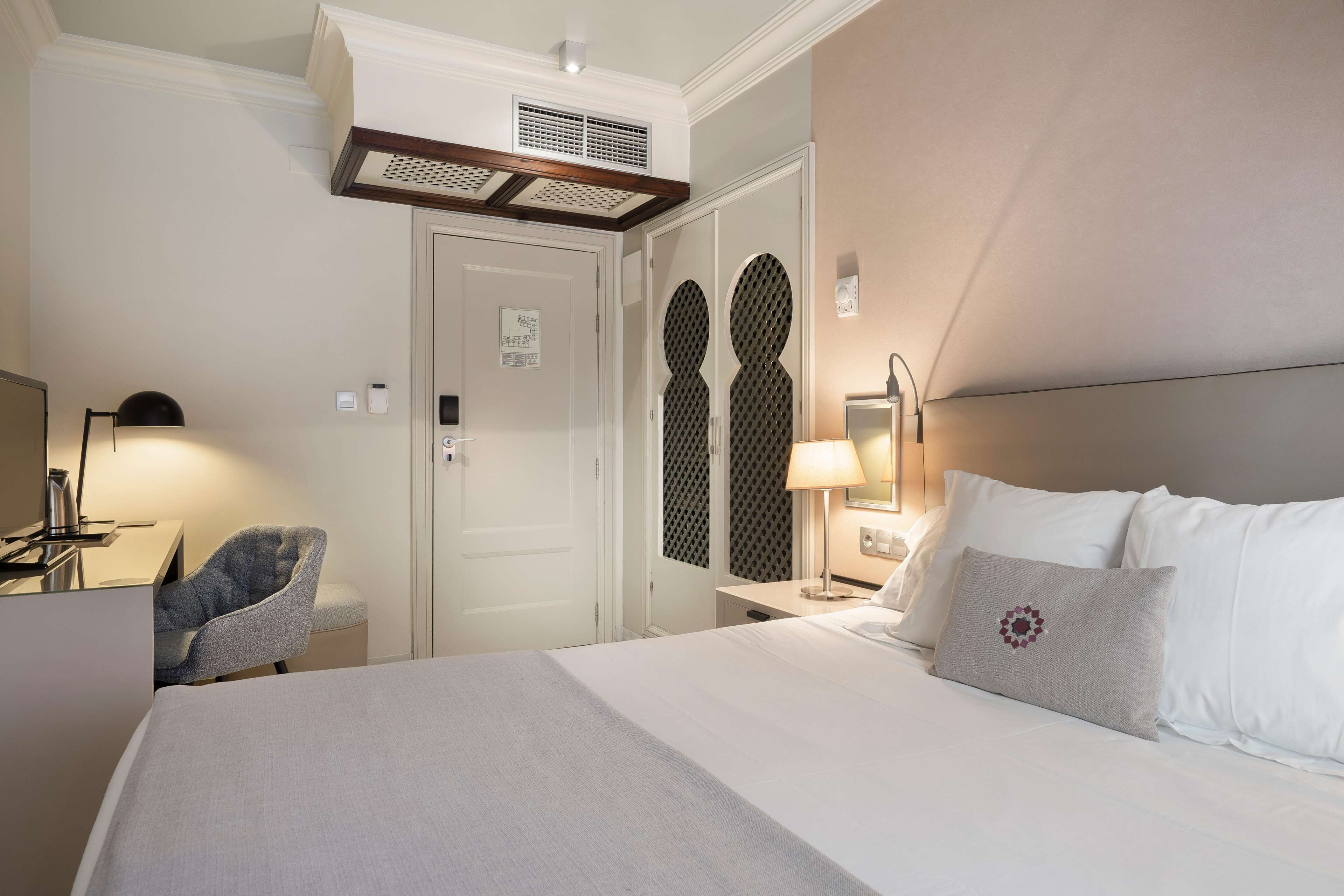 Premium bedding, down duvets, minibar, in-room safe