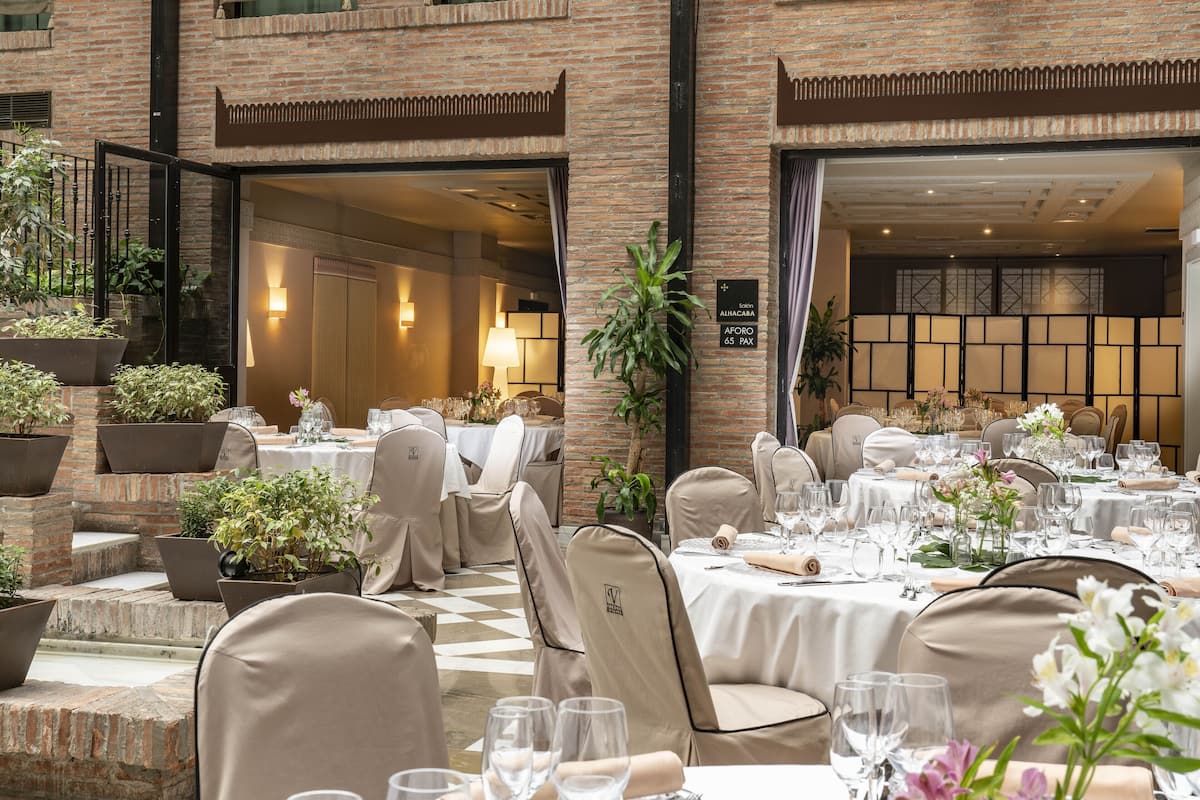 lunch and dinner served, regional cuisine