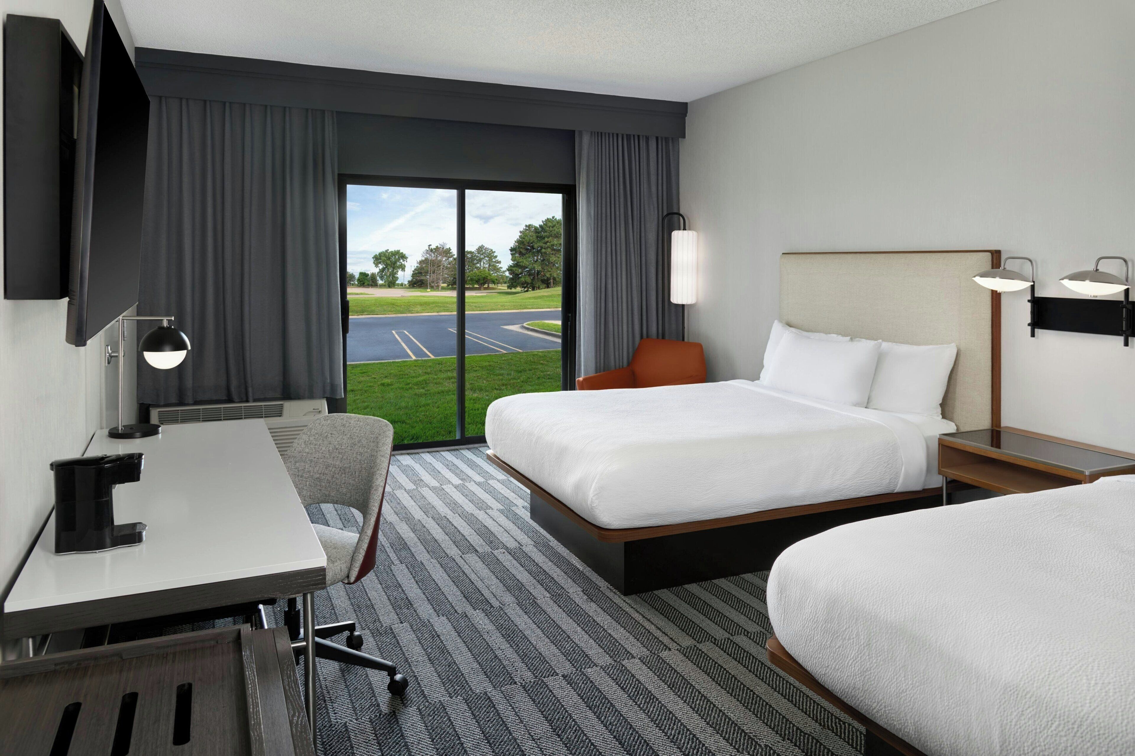 Hypo-allergenic bedding available, pillowtop beds, desk