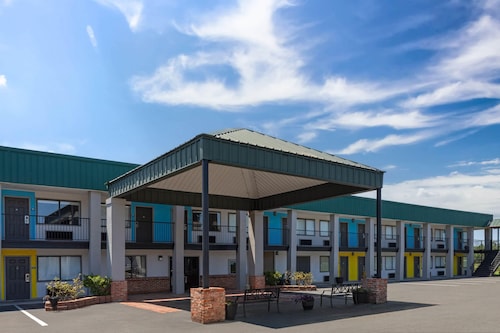 Days Inn by Wyndham Natchitoches