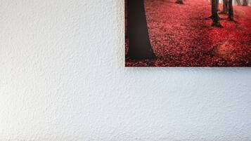 Caja de seguridad en la habitaciĂłn y decoraciĂłn personalizada