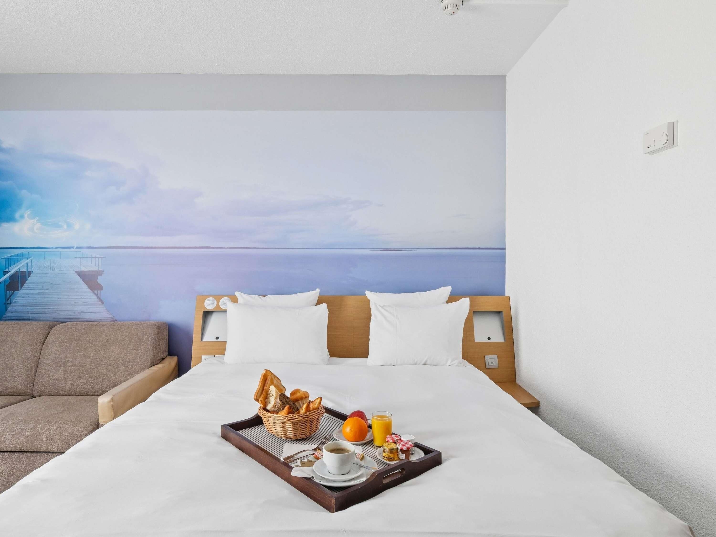 Superior Room, 1 Double Bed with Sofa bed | In-room safe, individually decorated, individually furnished, desk
