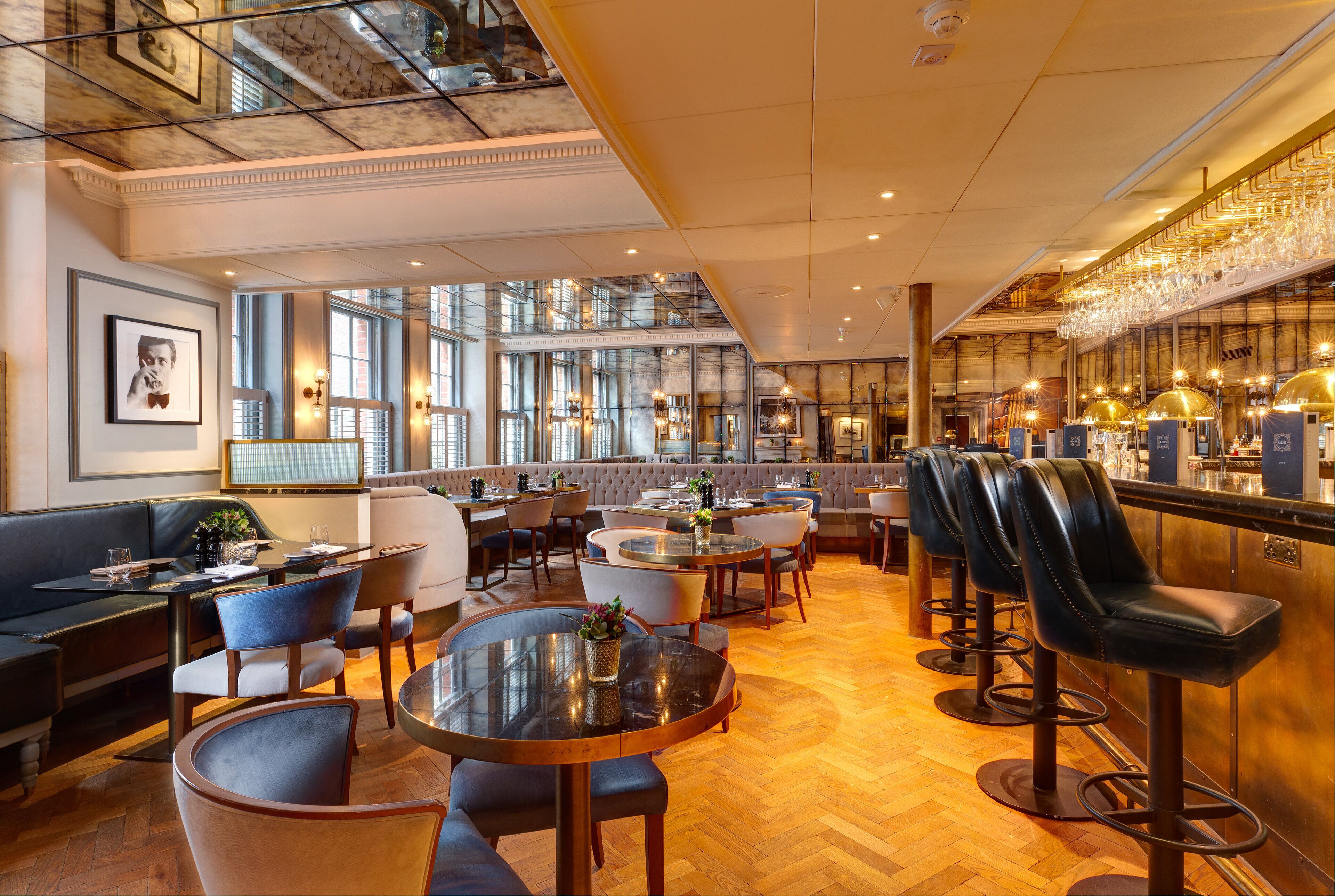 breakfast, lunch, dinner served; british cuisine