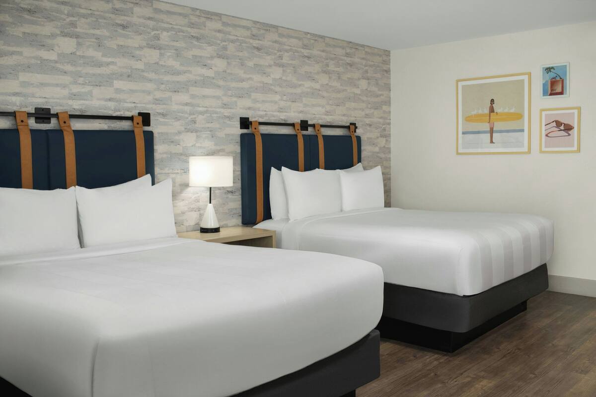 Hypo-allergenic bedding, in-room safe, desk, laptop workspace