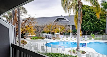 Carlsbad By The Sea Hotel