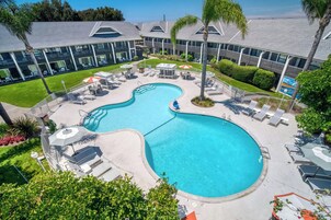 Outdoor pool, open 8:30 AM to 10:00 PM, pool umbrellas, sun loungers