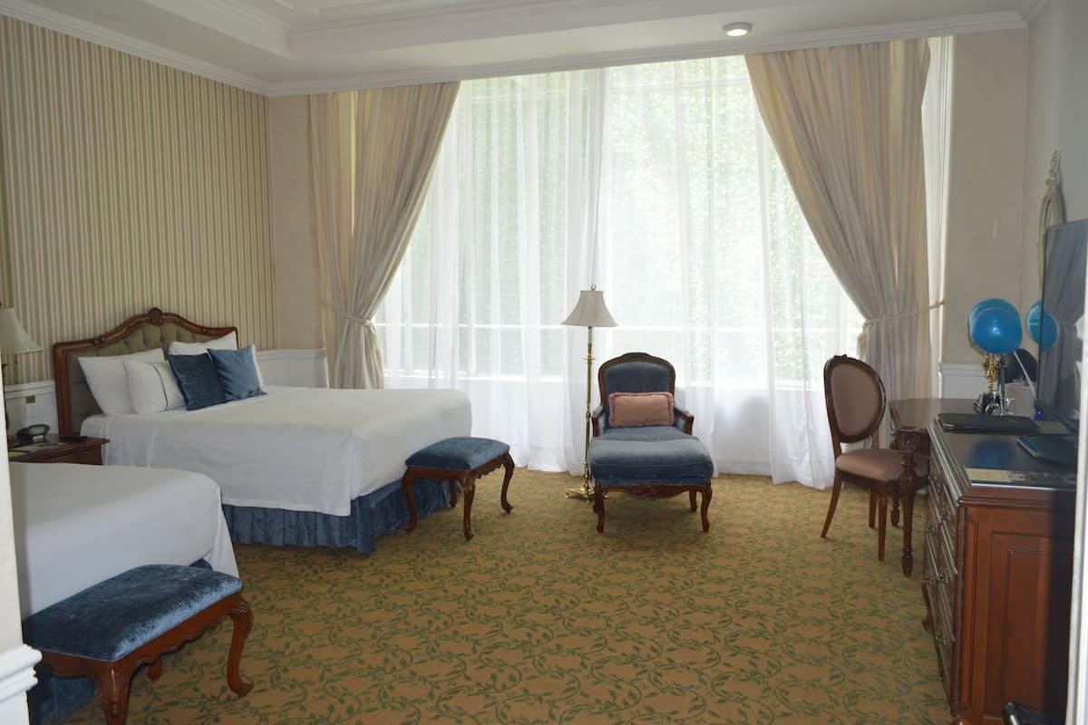 Minibar, in-room safe, desk, blackout drapes