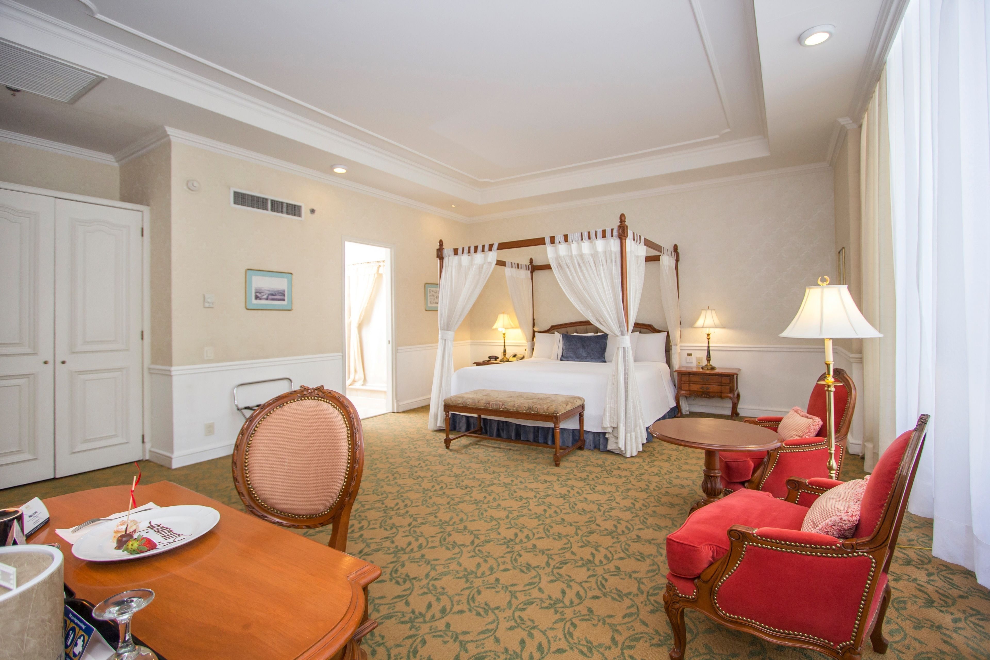 Minibar, in-room safe, desk, blackout drapes