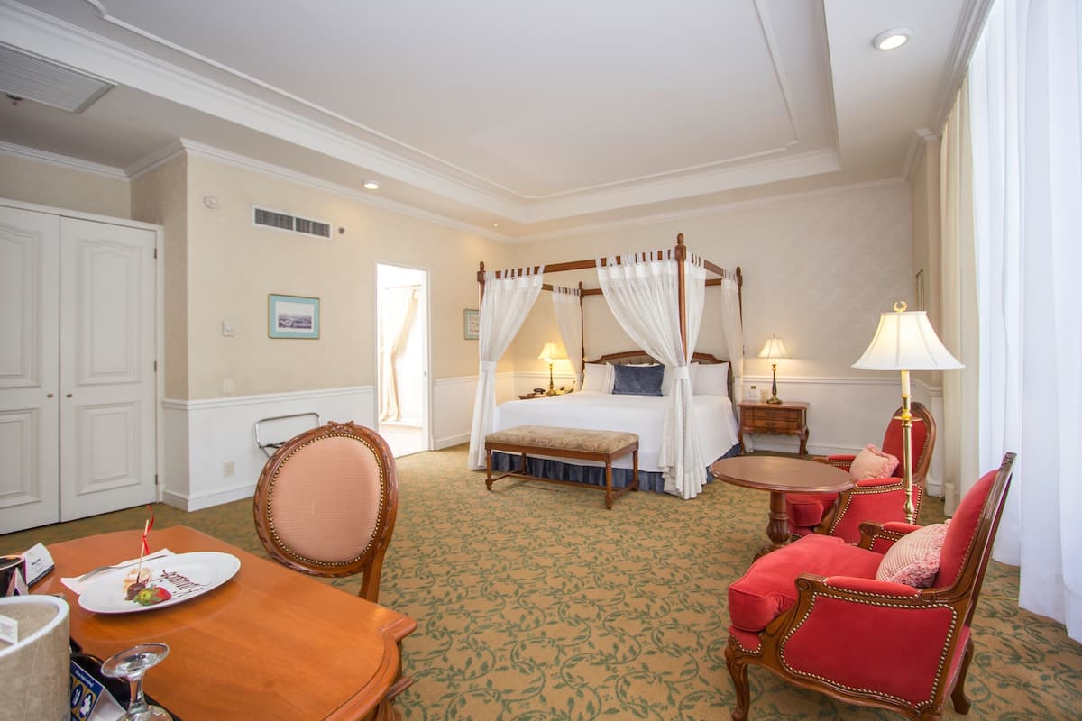 Minibar, in-room safe, desk, blackout drapes