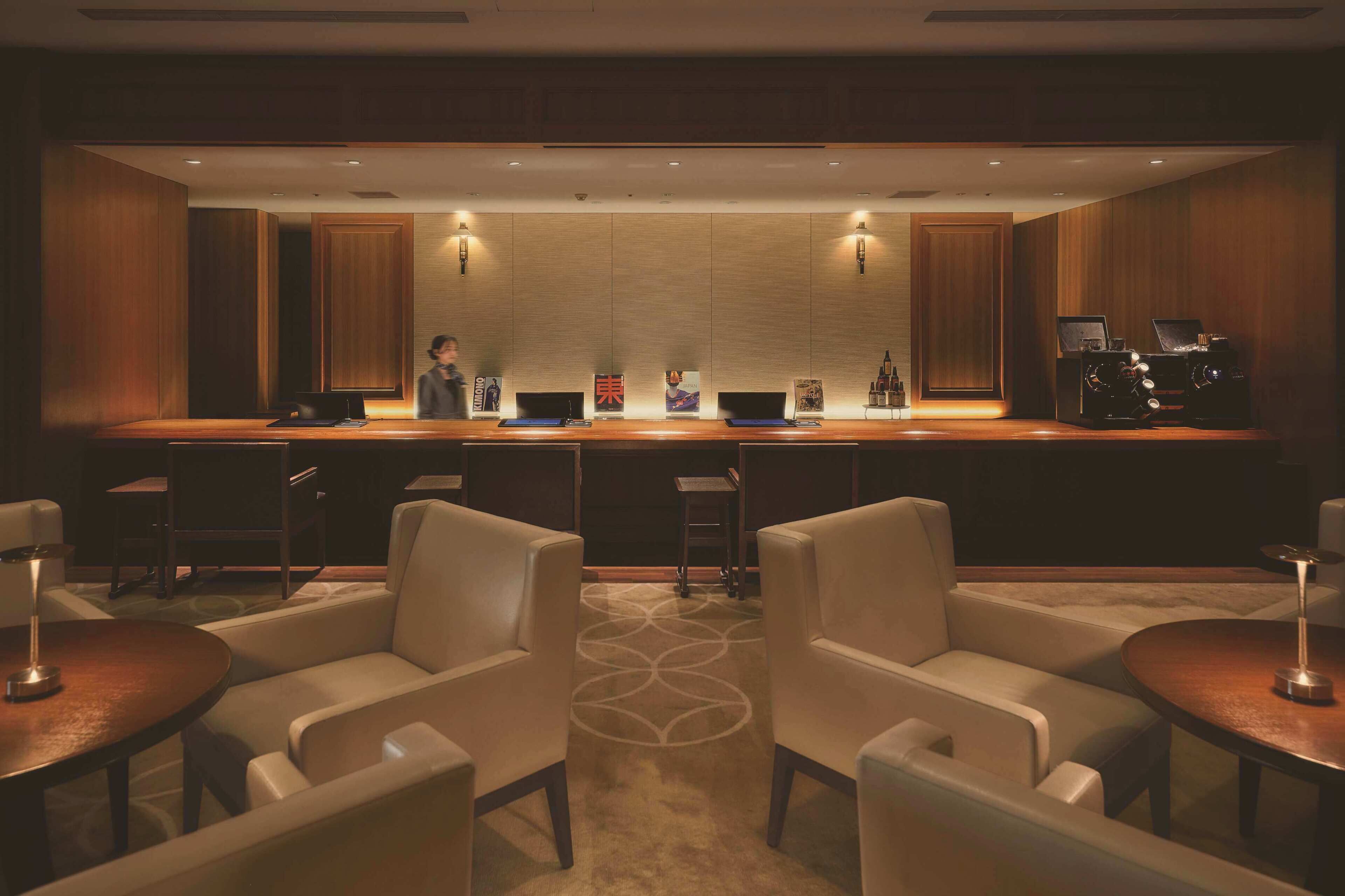 Lobby-lounge