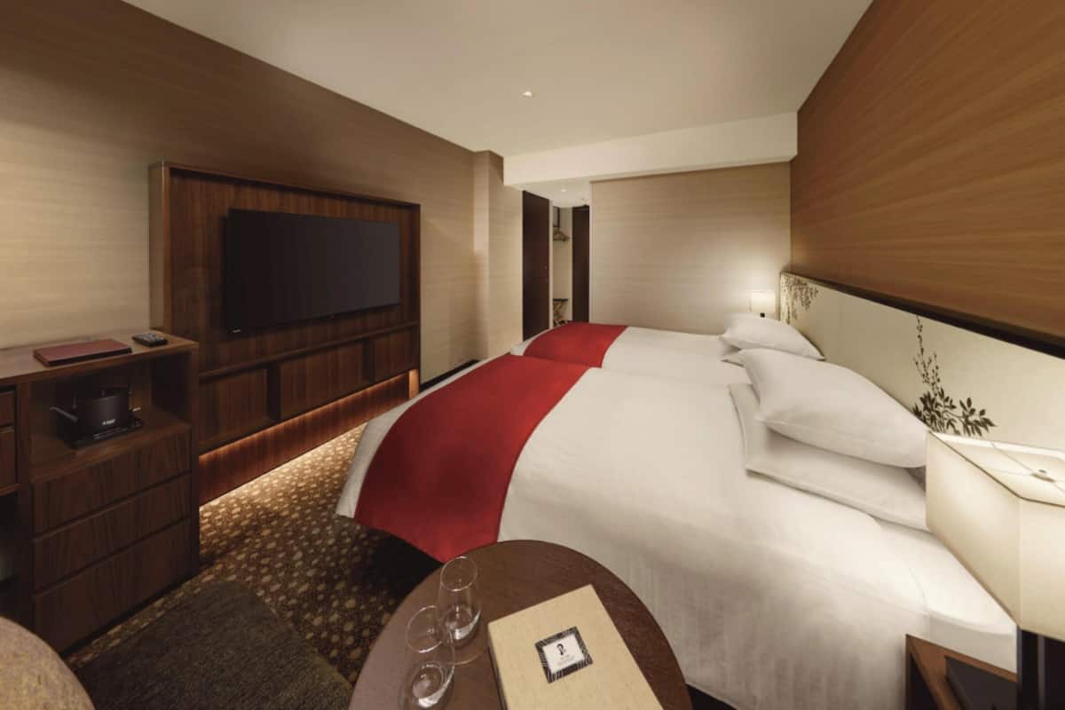 Habitación estándar con 2 camas individuales, para no fumadores | Ropa de cama de alta calidad, edredón y camas con efecto memoria