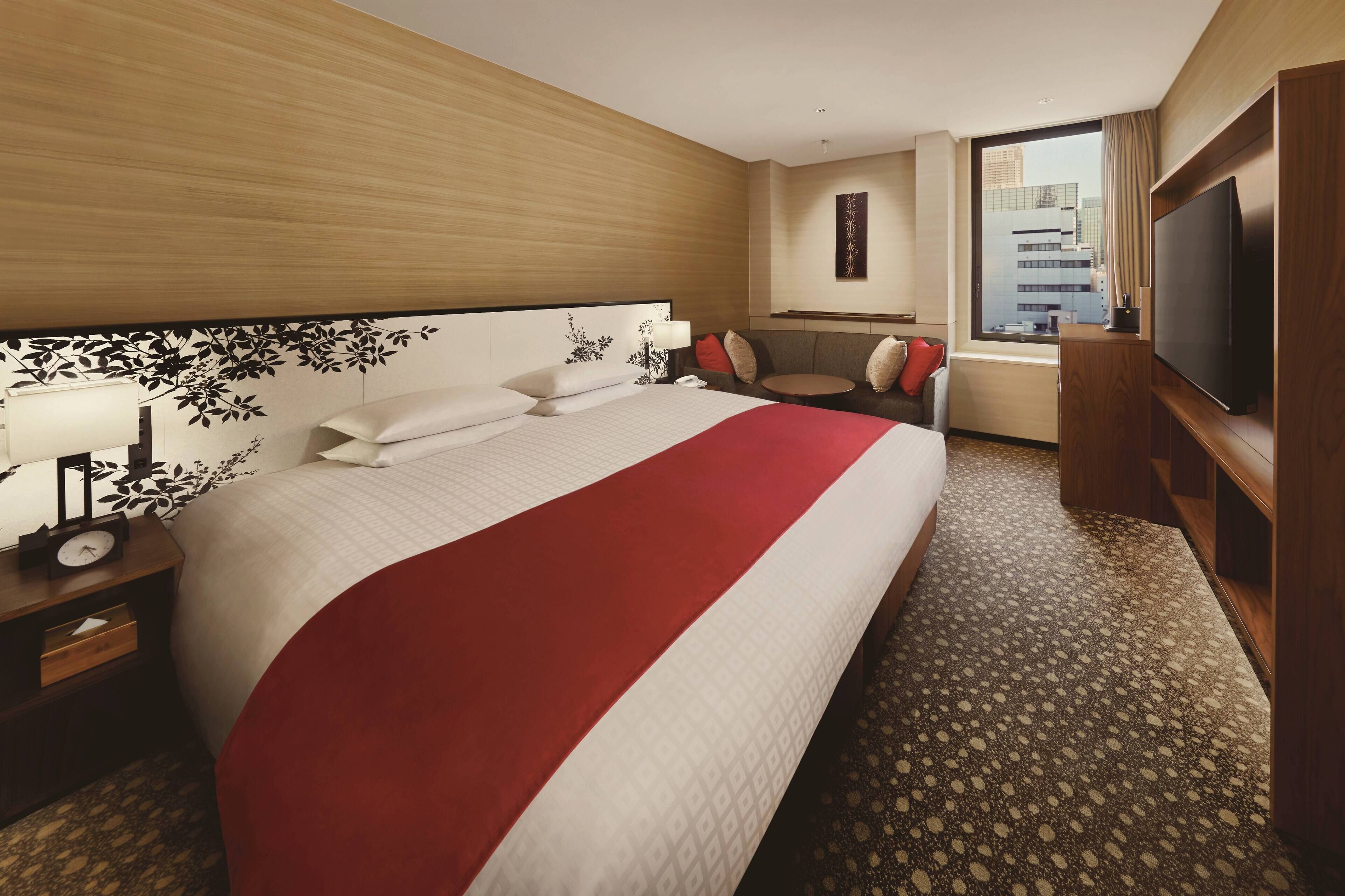 standard king, non smoking | 1 bedroom, premium bedding, down duvets, memory-foam beds