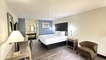 1 King Bed, Studio, Non-Smoking
