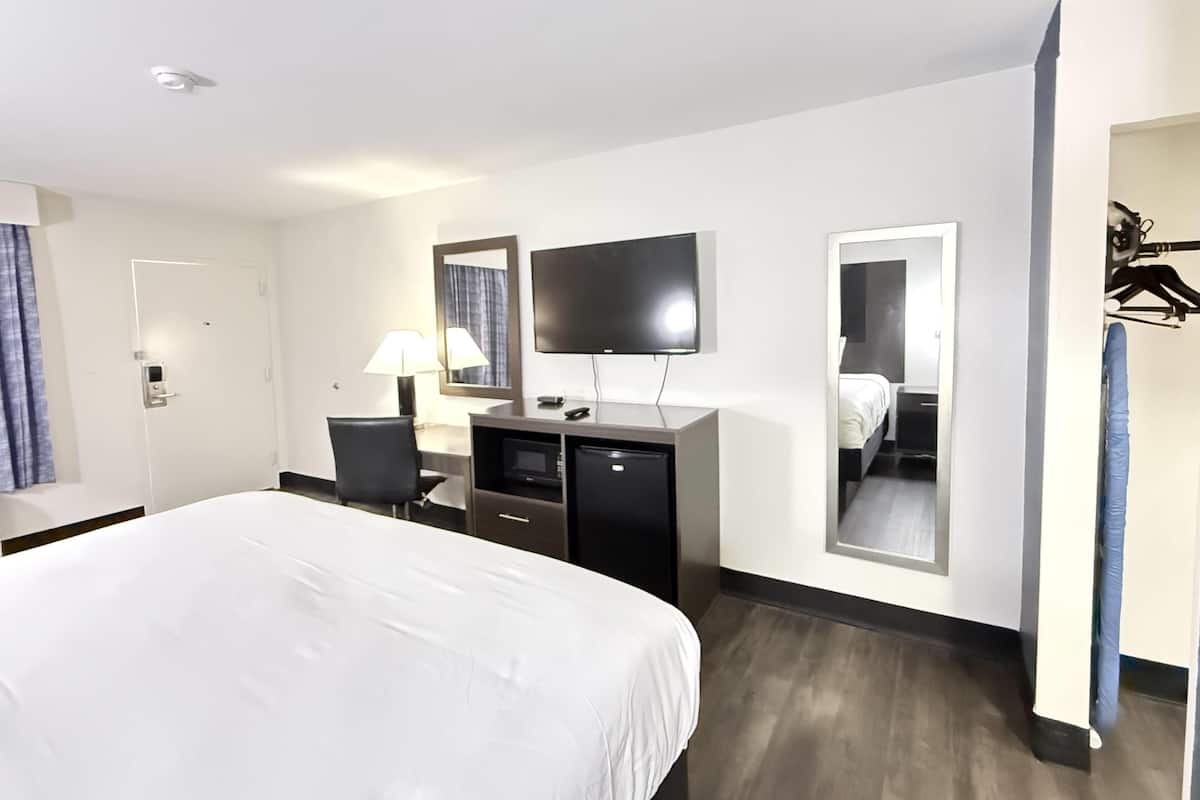 Desk, blackout curtains, iron/ironing board, free WiFi