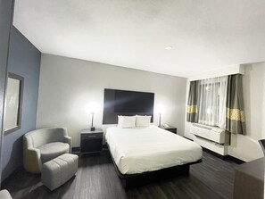 Suite, 1 King-Bett, Nichtraucher (One-Bedroom) | Schreibtisch, Verdunkelungsvorhänge, Bügeleisen/Bügelbrett