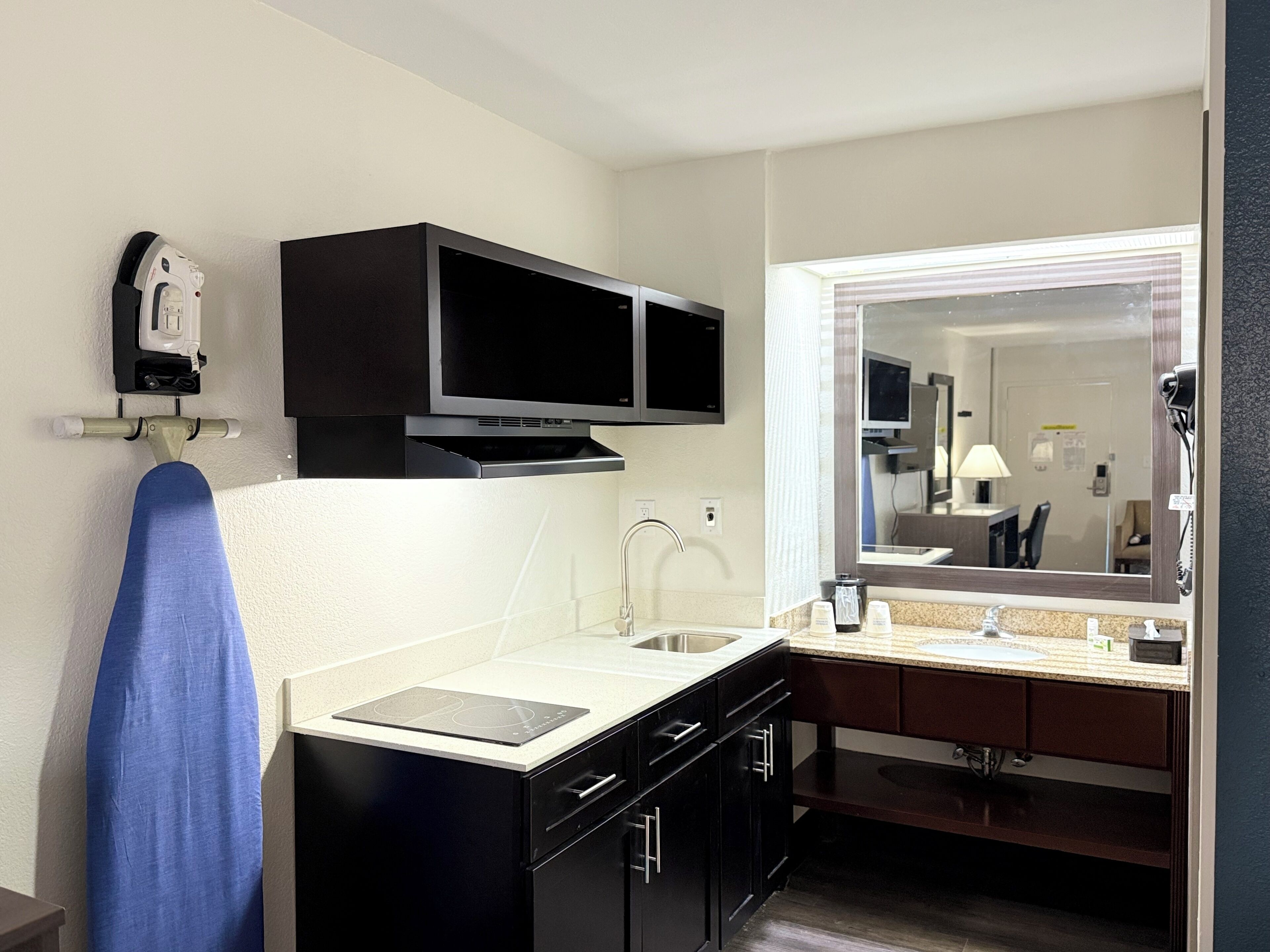 電冰箱、微波爐、咖啡機/沖茶器