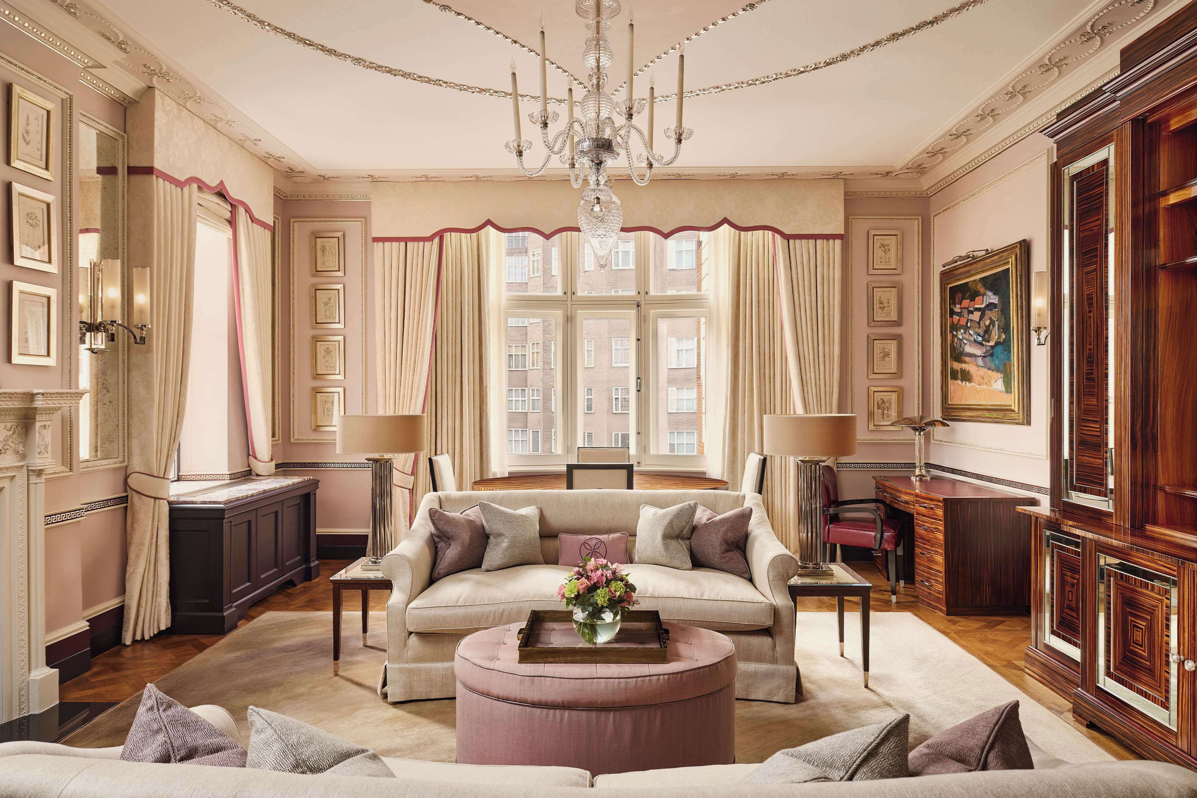 sutherland suite | premium bedding, free minibar items, in-room safe