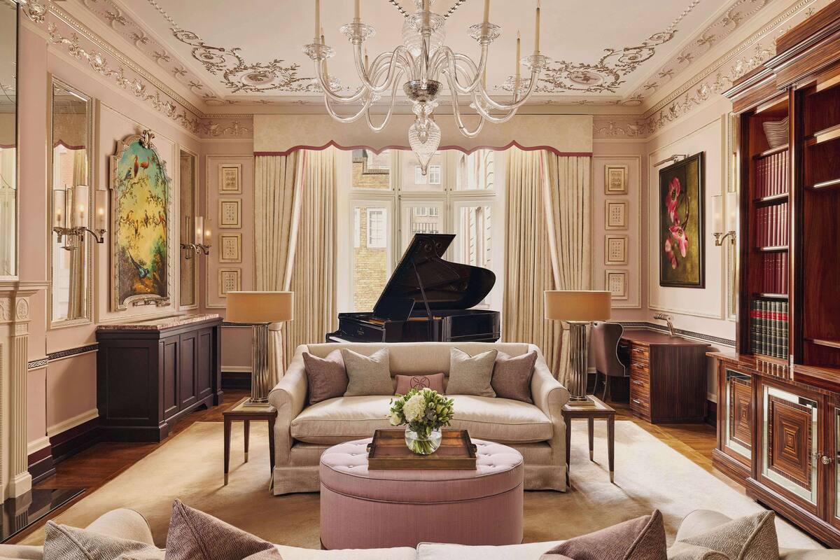 Sutherland Suite | 高档床上用品、免费迷你吧物品、客房内保险箱、办公桌