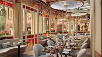 3 restaurants, breakfast, lunch, dinner served; French cuisine