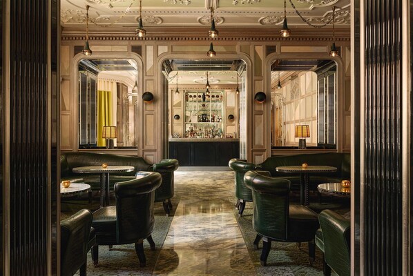 4 bars-salons, bar à cocktail, bar à cocktail