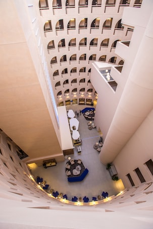 Lobby. Radisson Blu Hotel Lyon