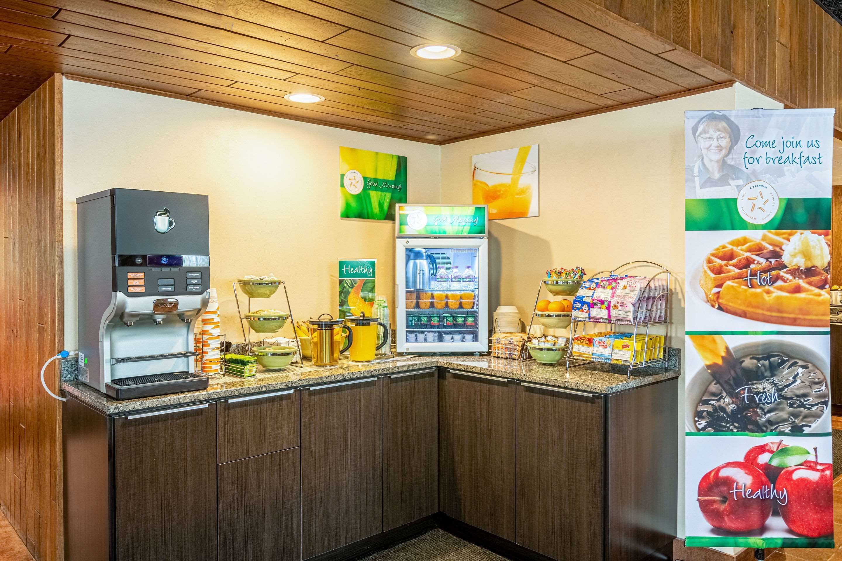 free daily continental breakfast