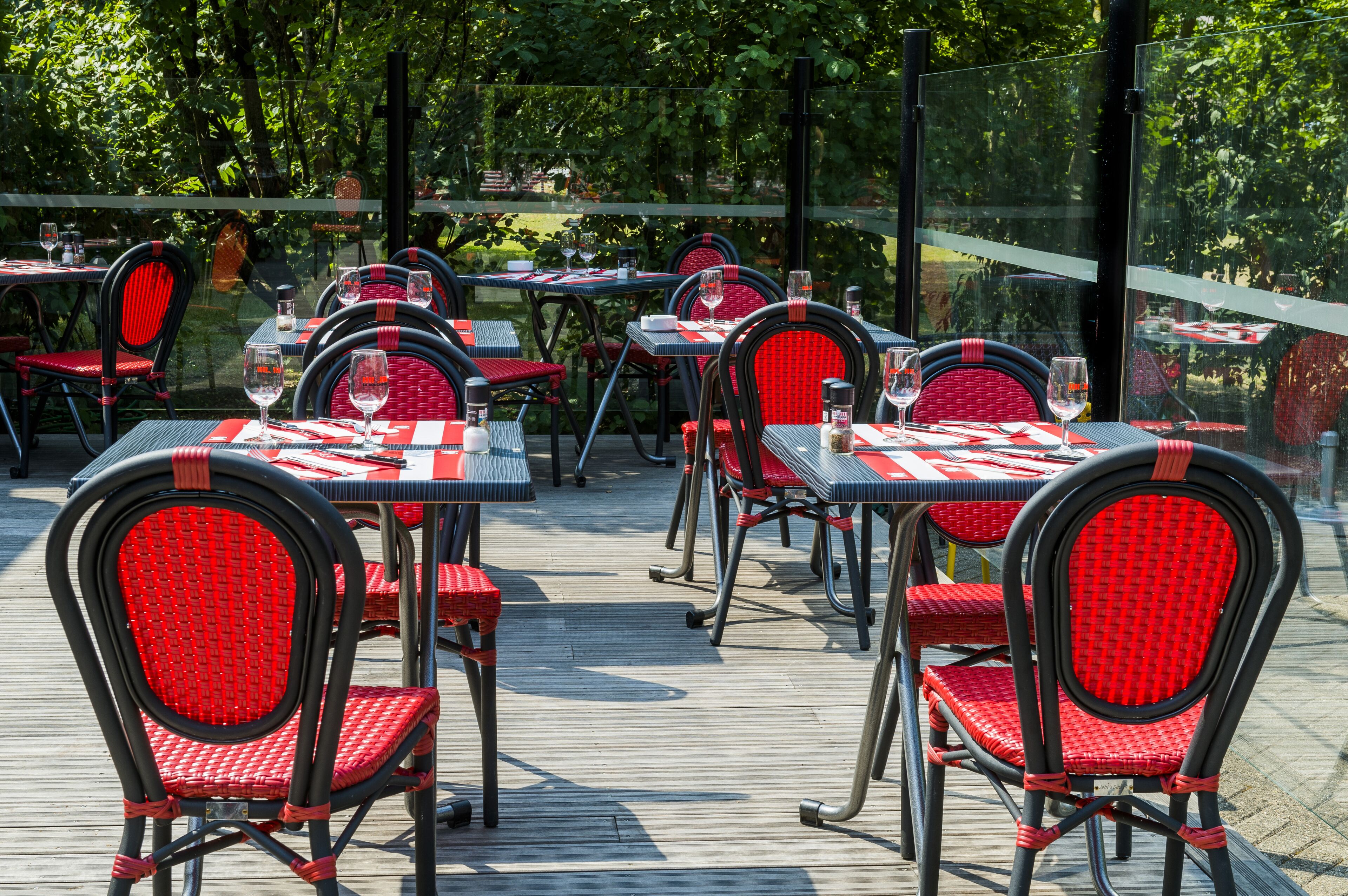 Serviço de café da manhã, culinária francesa, vistas para o jardim 