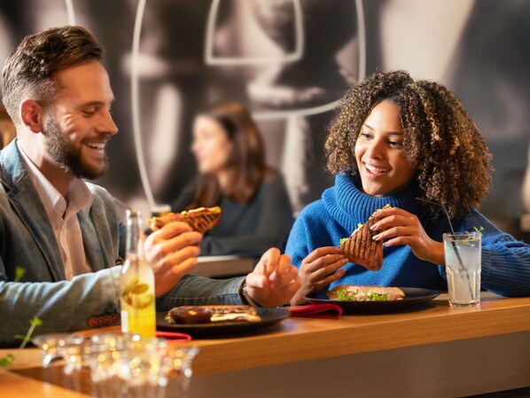 Bar (on property) - ibis Metz Woippy (Woippy)