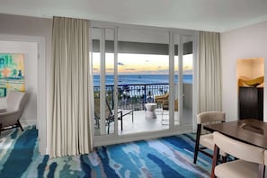 Premium-Suite, 1 King-Bett | Ausblick vom Zimmer