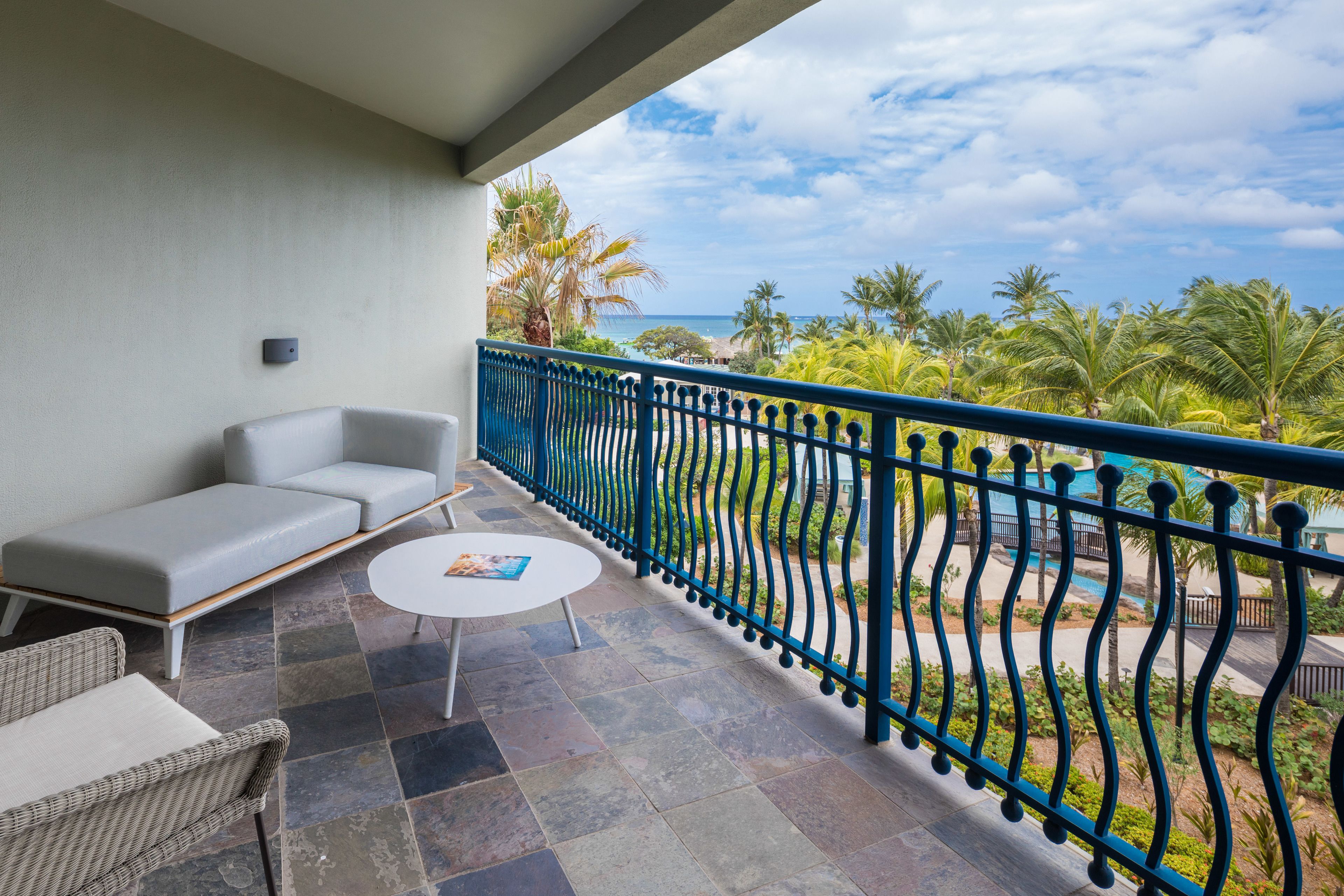 Premium Suite, 1 King Bed (Curacao Tower) | Premium bedding, in-room safe, blackout drapes, iron/ironing board