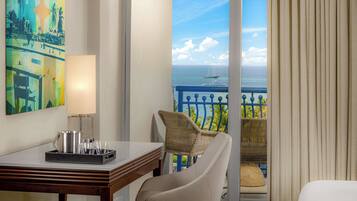 Hochwertige Bettwaren, Zimmersafe, Verdunkelungsvorhänge