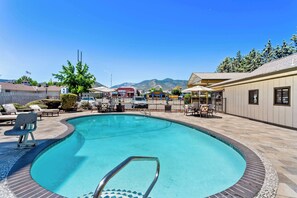 Seasonal outdoor pool