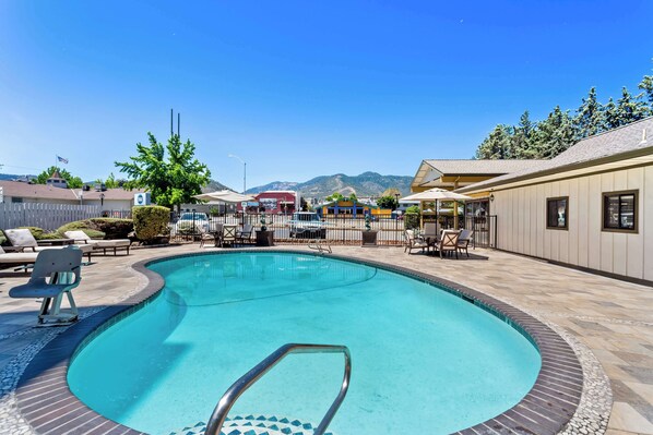 Seasonal outdoor pool