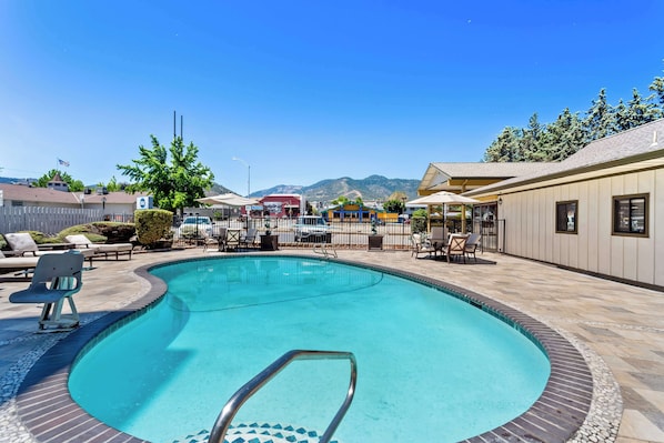 Seasonal outdoor pool