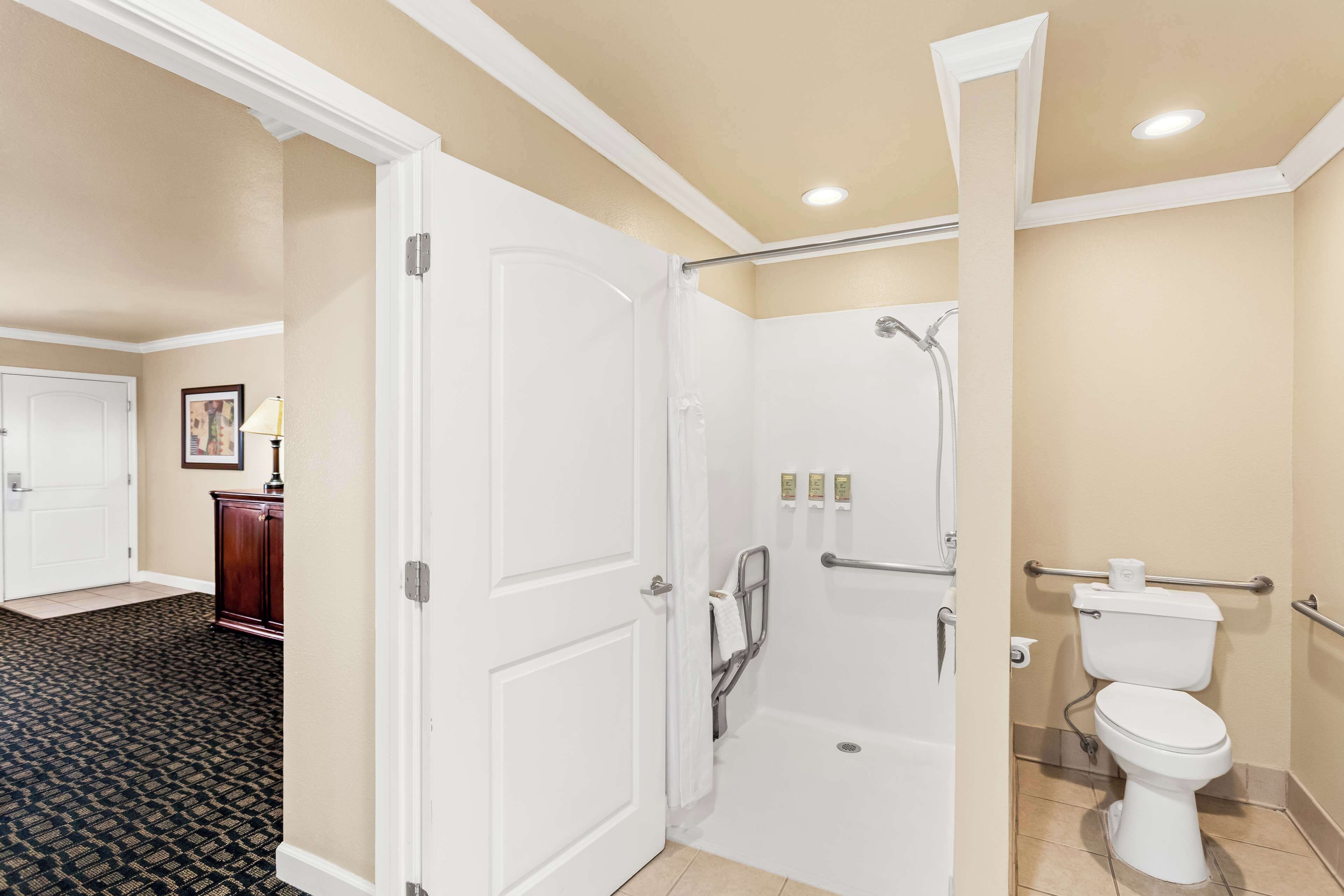 standard room, 2 queen beds, accessible, non smoking | desk, soundproofing, iron/ironing board, wifi